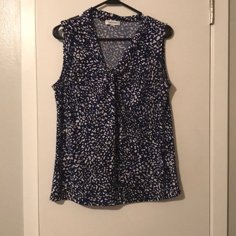 2 for $30 ✂️ Calvin Klein top